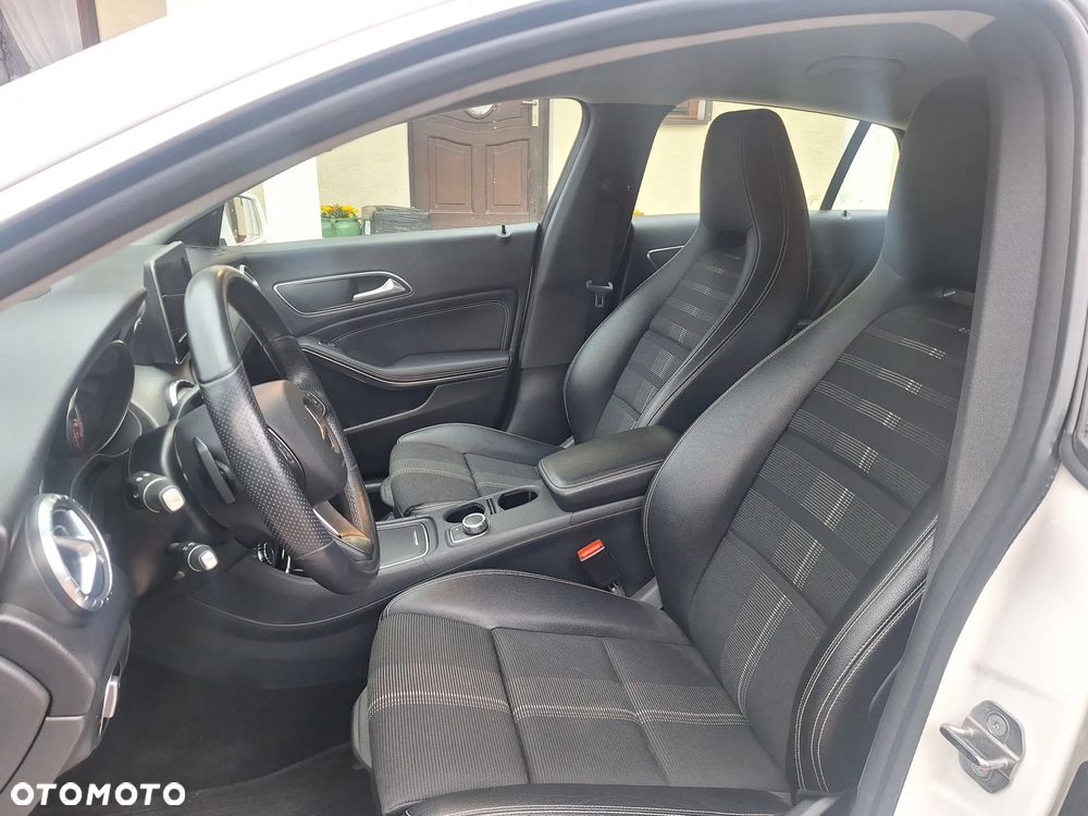 Mercedes-Benz CLA 200 (CDI) d 7G-DCT - 12