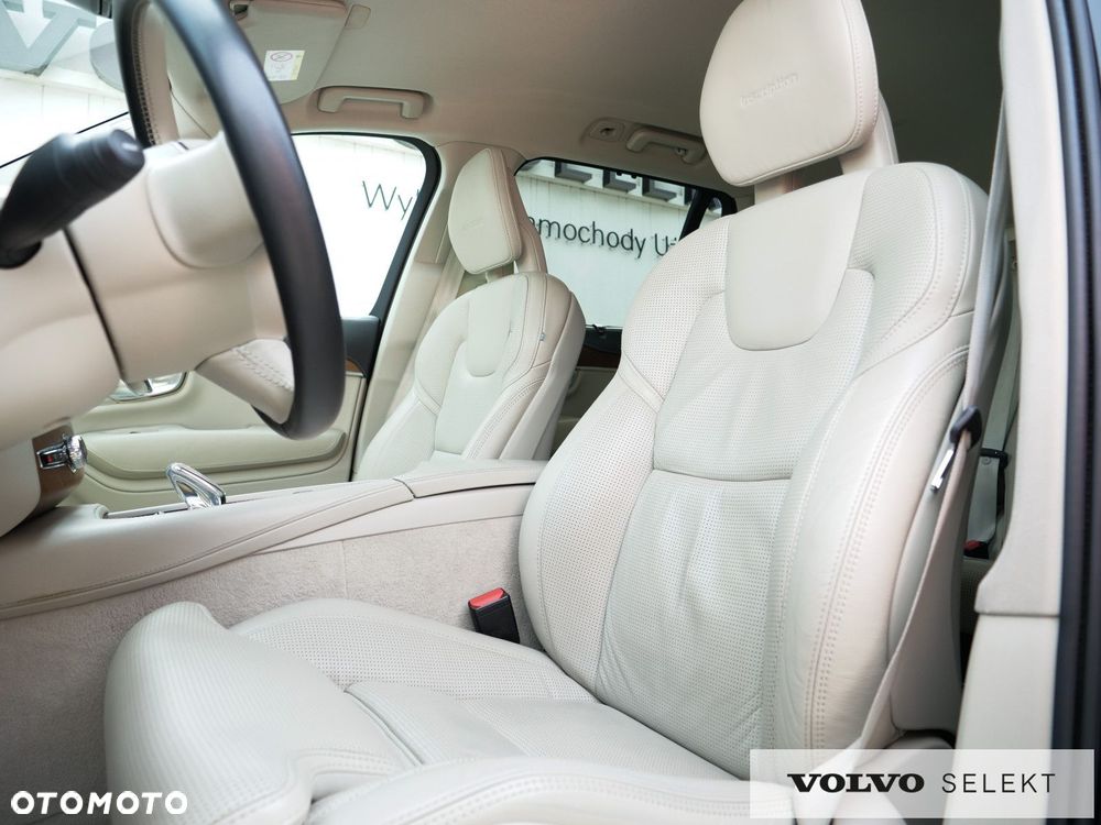 Volvo XC 90 - 13
