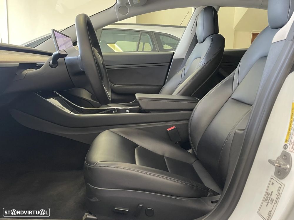 Tesla Model 3 RWD - 16