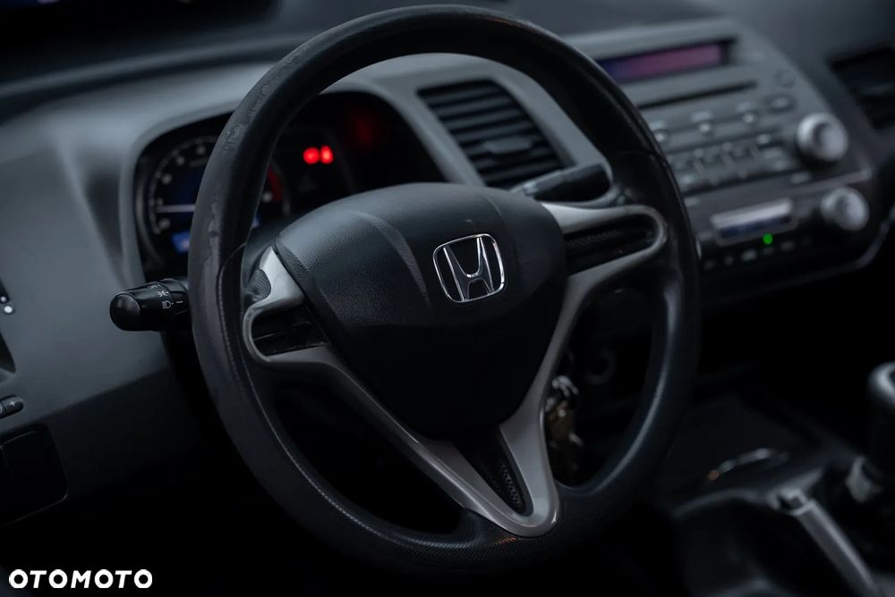 Honda Civic 1.8 Comfort - 31