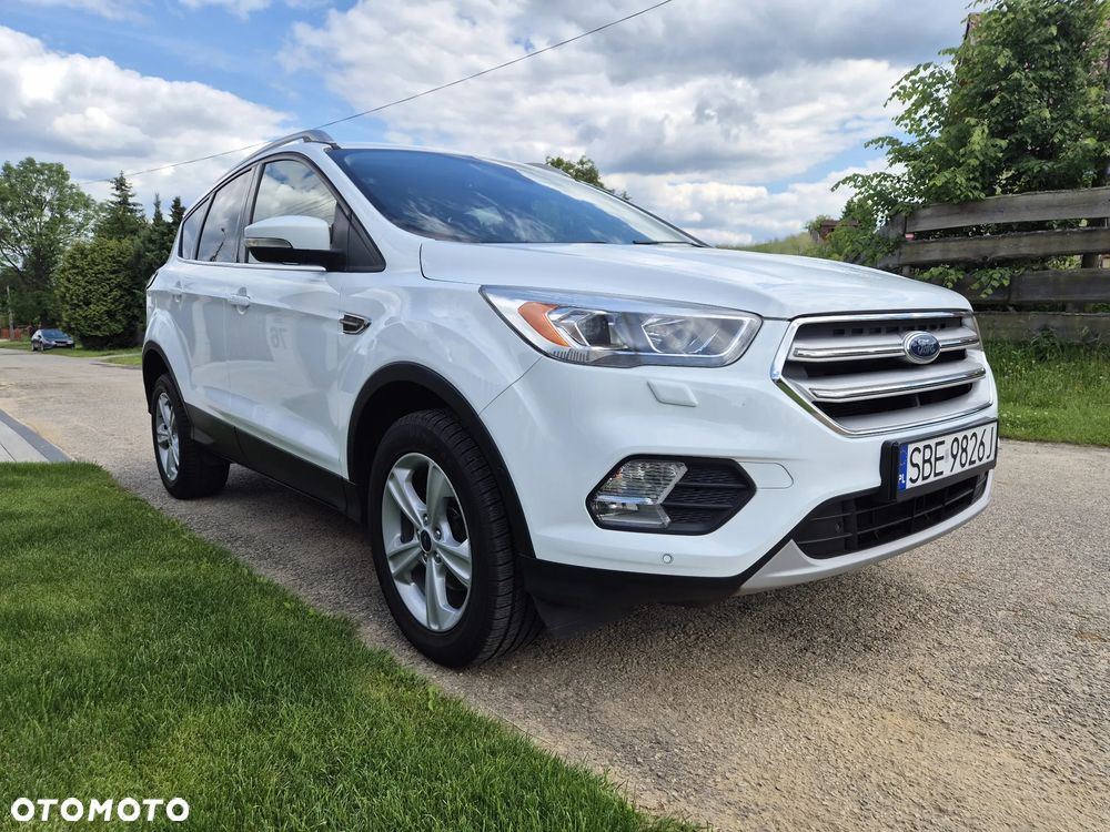 Ford Kuga 1.5 EcoBoost 2x4 Titanium - 3