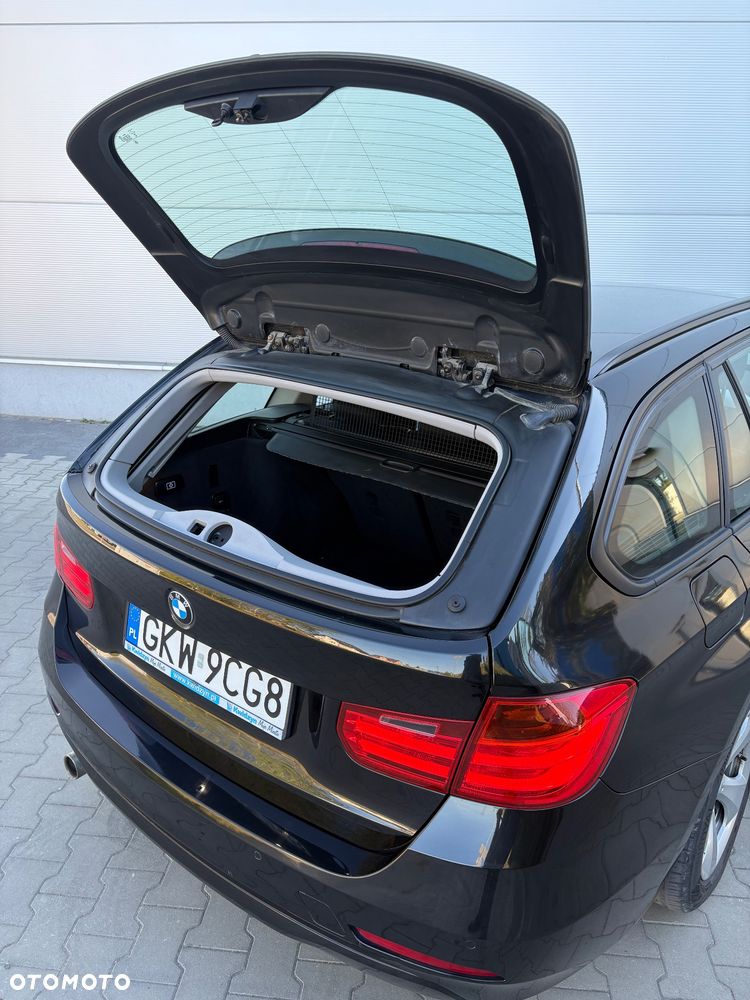 BMW Seria 3 320d Efficient Dynamics Edition Blue Perf Sport Line - 39