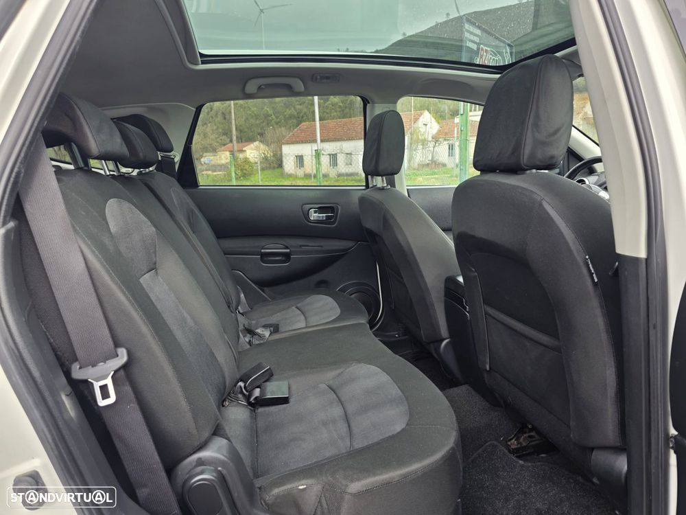 Nissan Qashqai +2 1.5 dCi Tekna Premium 17 - 11