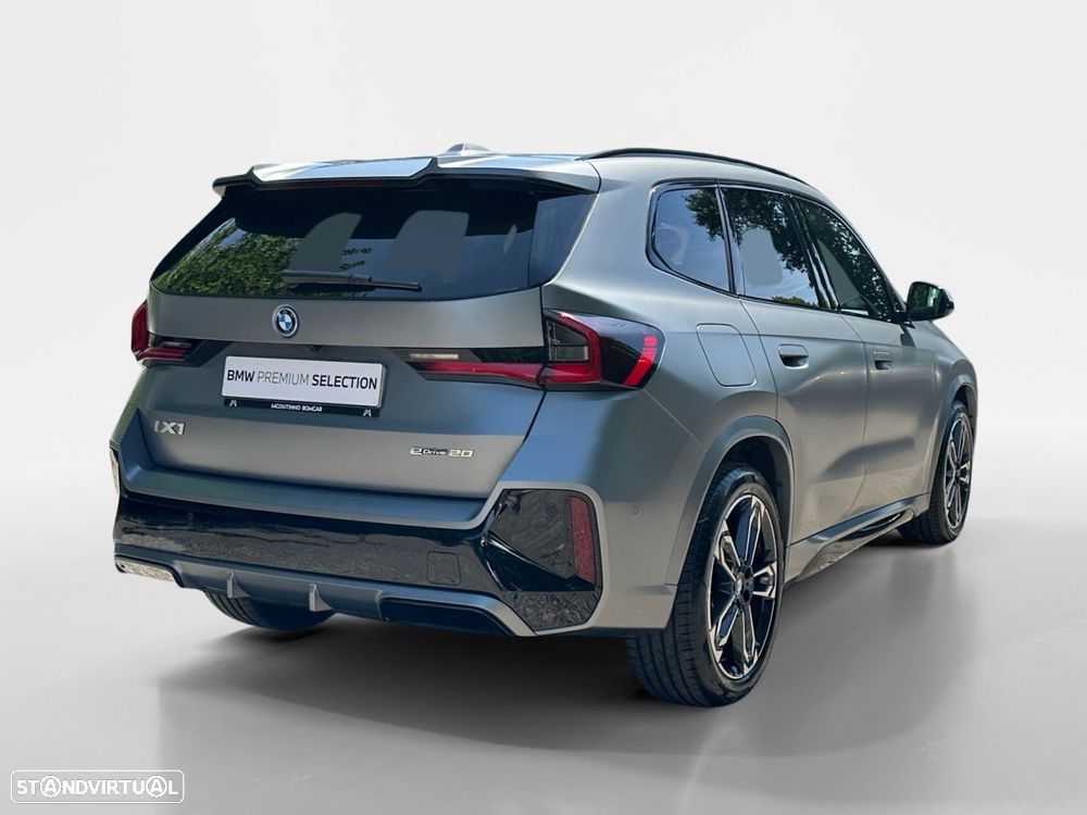 BMW iX1 eDrive20 - 5