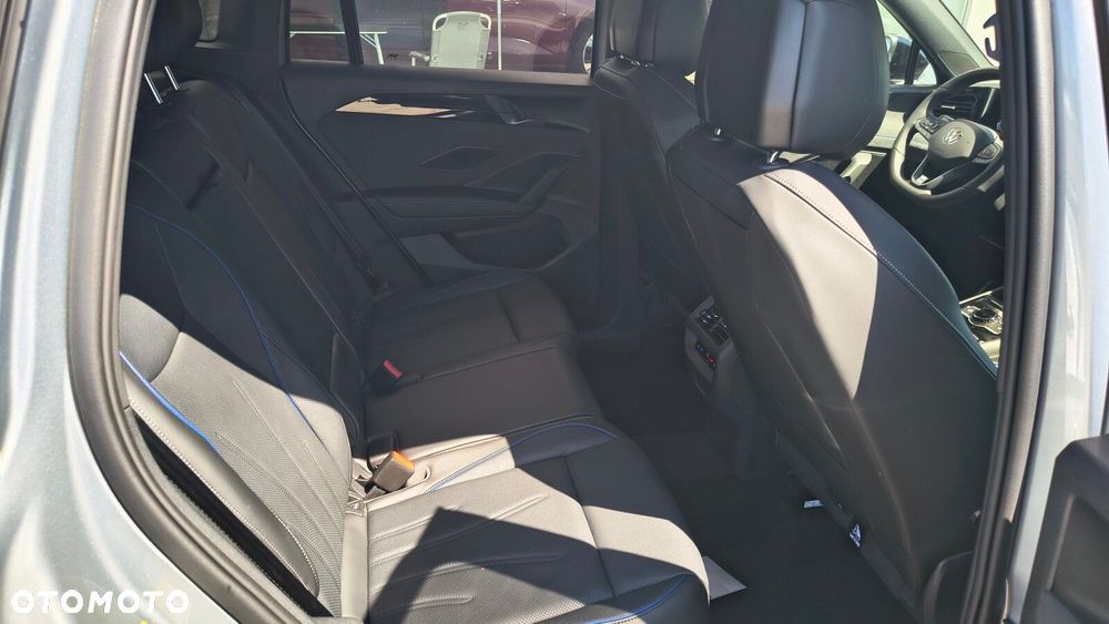 Volkswagen Tiguan - 38