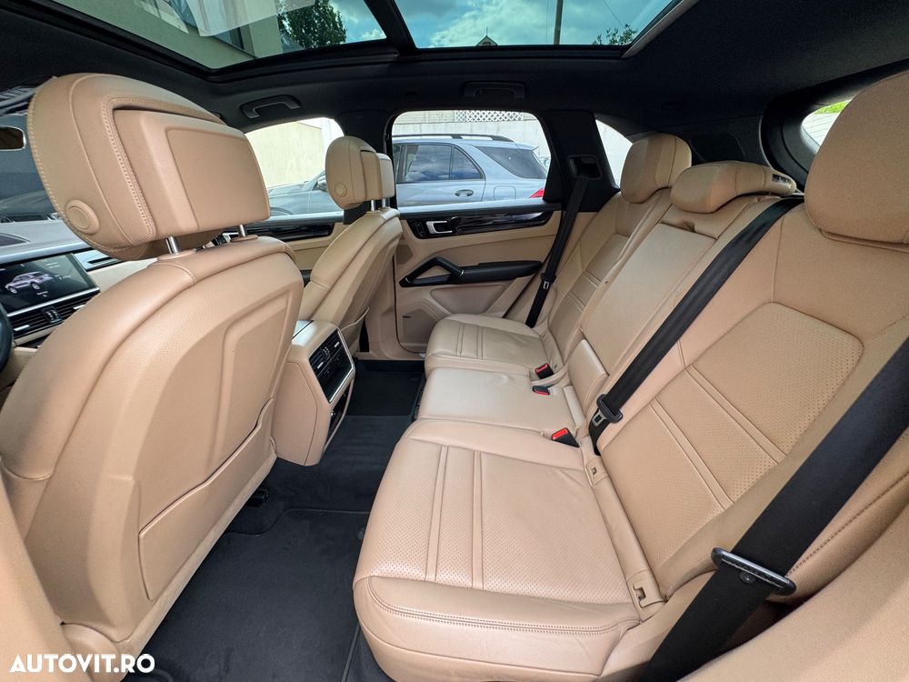 Porsche Cayenne S - 19