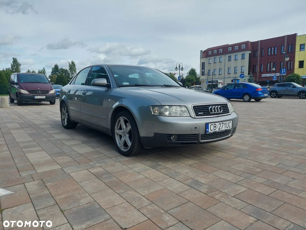 Audi A4 Limousine - 3