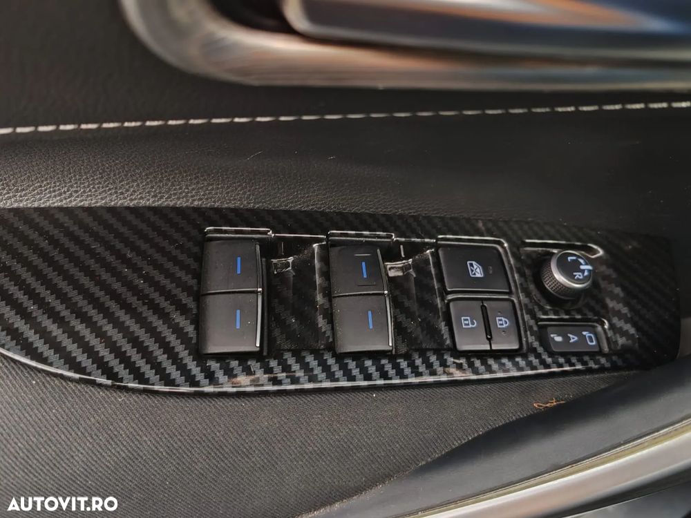 Toyota Corolla 1.8 Hybrid Team Deutschland - 21