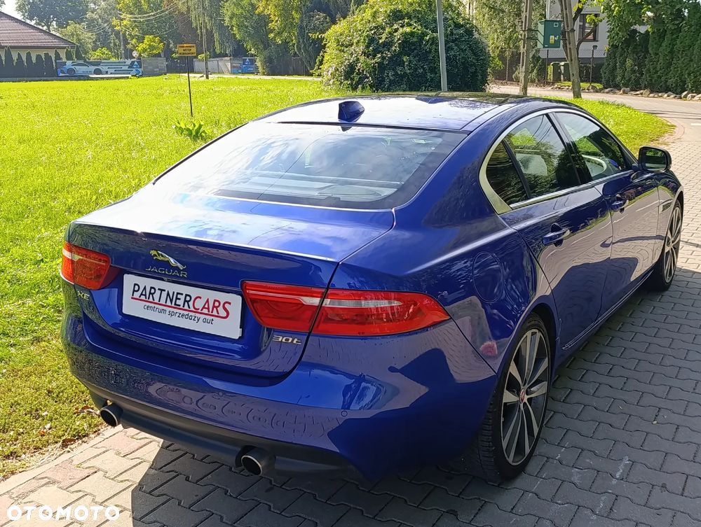 Jaguar XE - 7