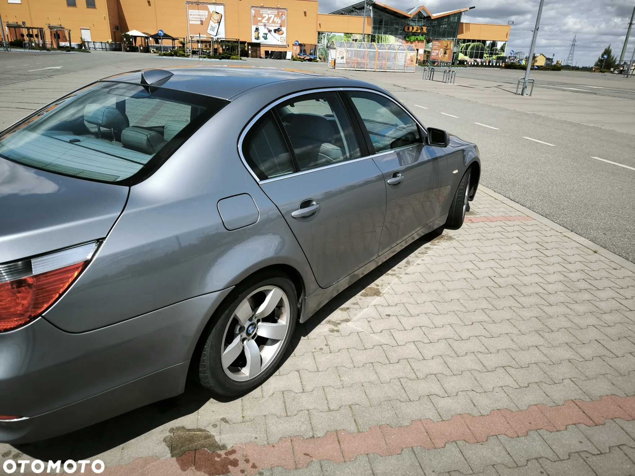 BMW Seria 5 520i - 4