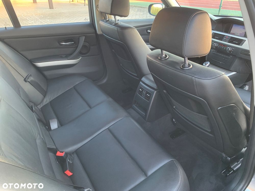 BMW Seria 3 320d Efficient Dynamics Edition Sport Line - 11