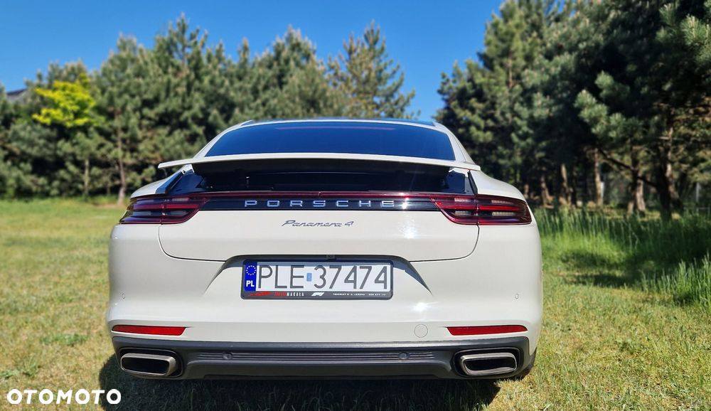 Porsche Panamera 4 - 4