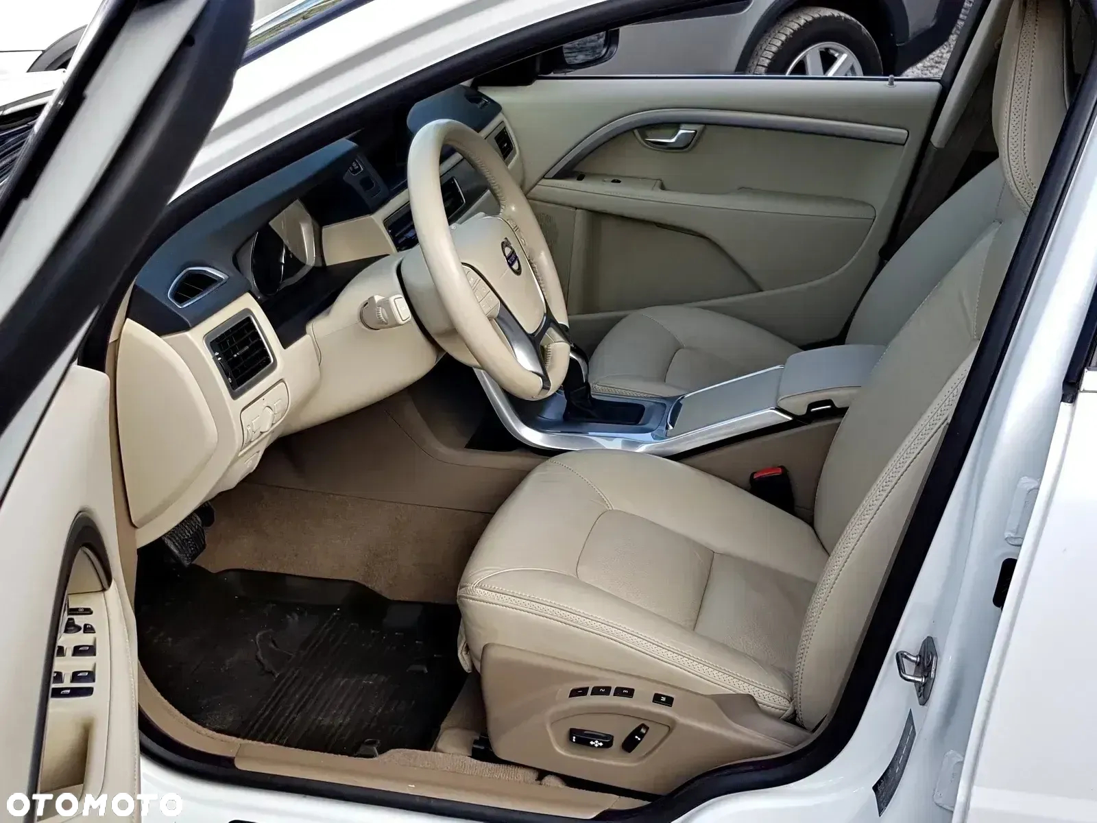 Volvo XC 70 D5 AWD Dynamic Summum - 6