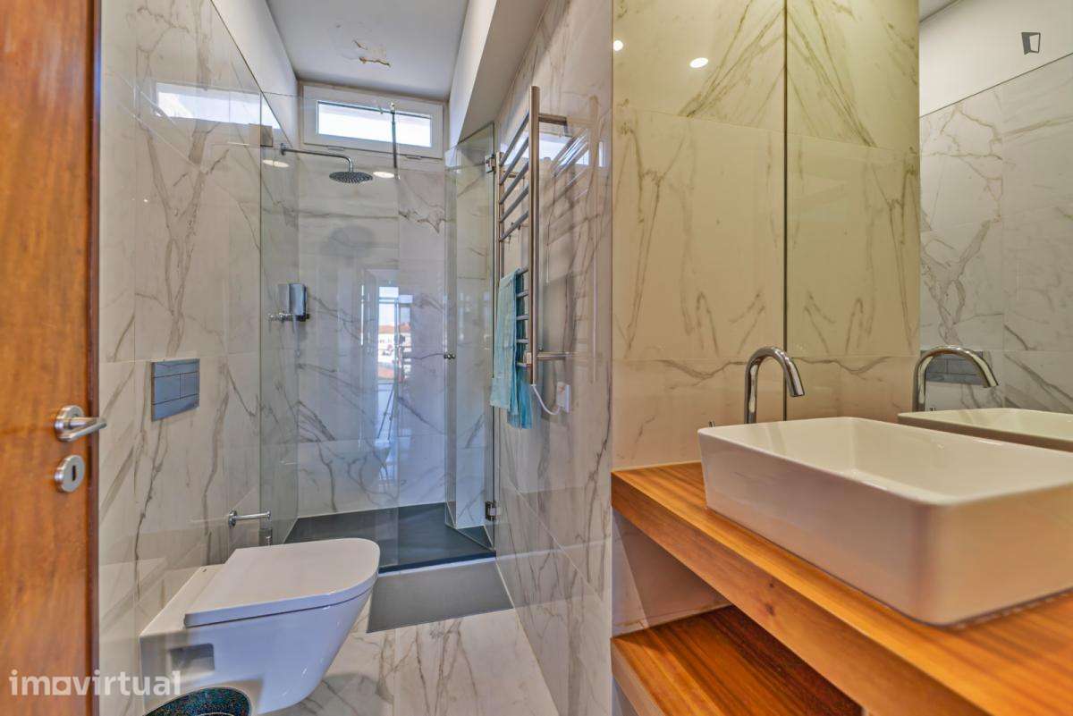 Quarto - localizado em Olivais Lisbon - Grande imagem: 3/12