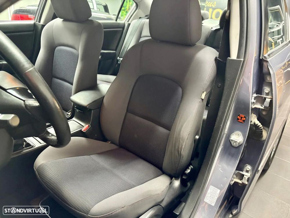 Mazda 3 Sedan MZ-CD 1.6 Exclusive Plus - 6