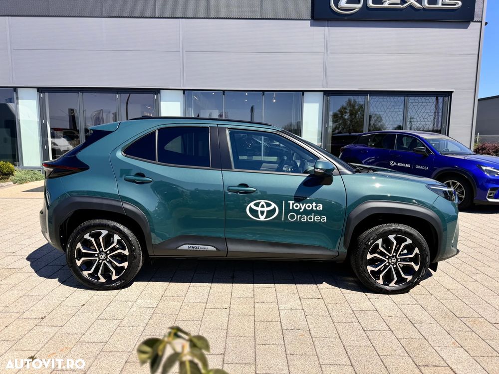 Toyota Yaris Cross 1.5 VVT-i HSD 116 4x2 HEV Dynamic - 8