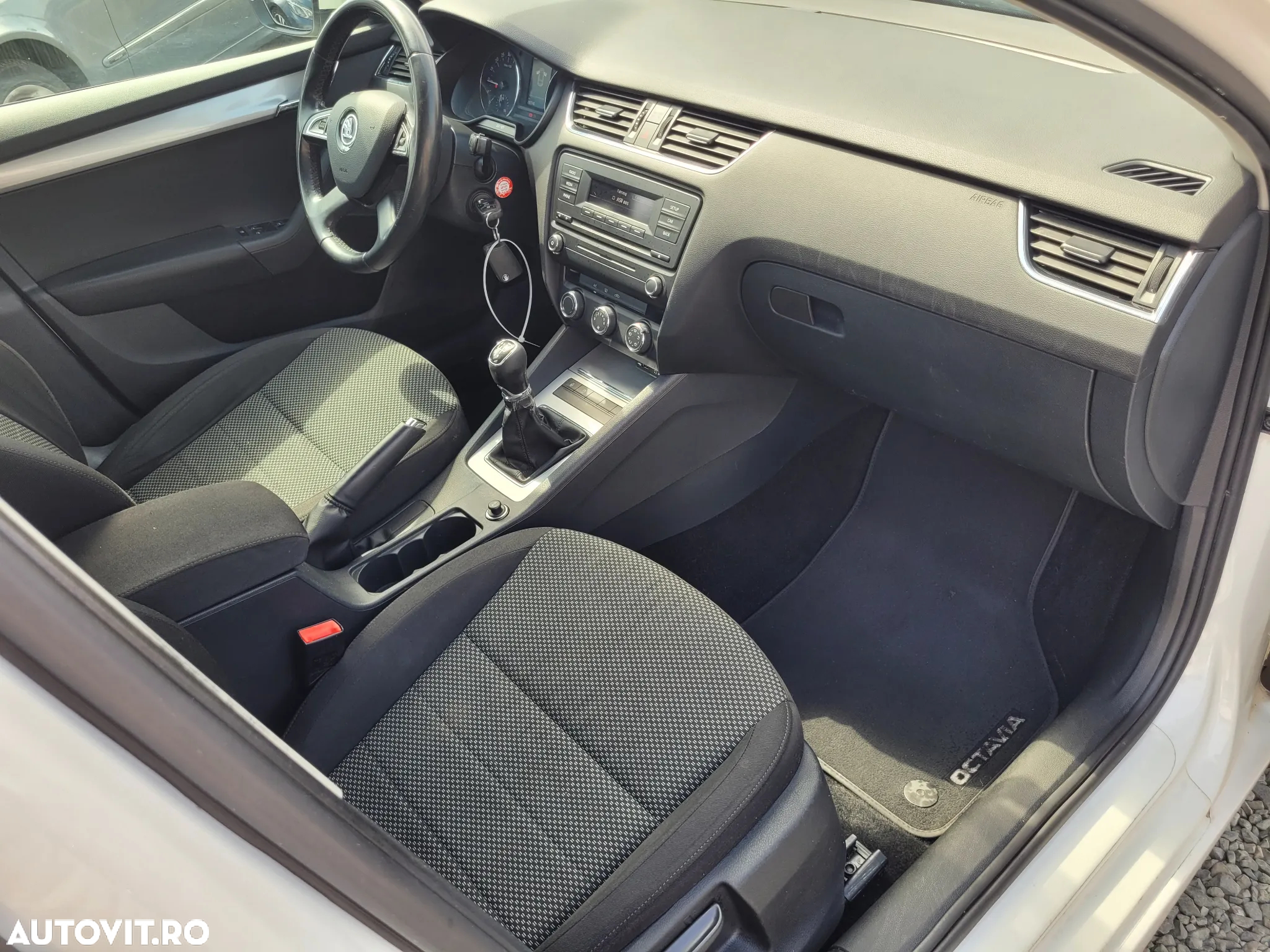 Skoda Octavia 1.6 TDI AMBITION - 11