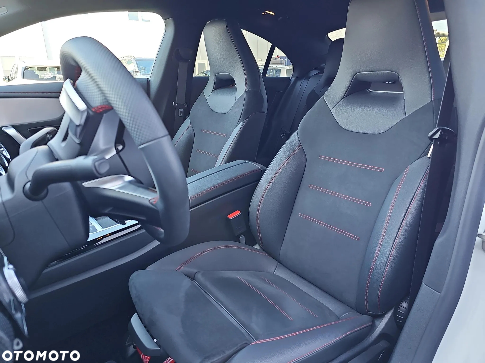 Mercedes-Benz CLA 200 7G-DCT AMG Line Advanced Plus - 10