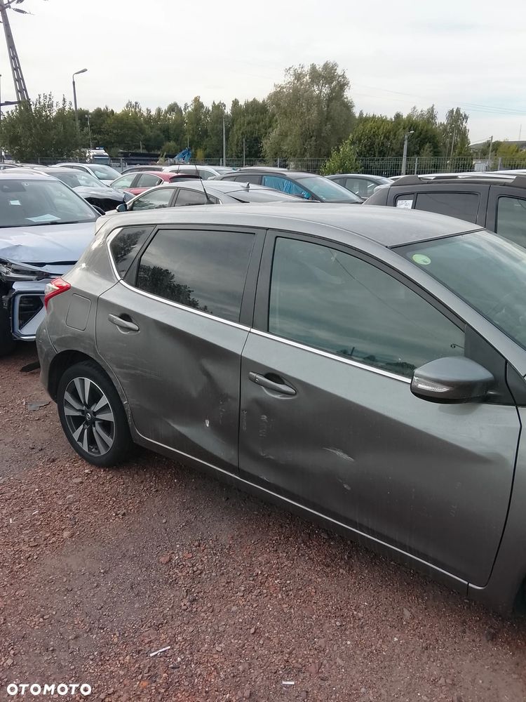 Nissan Pulsar 2015 photo 4