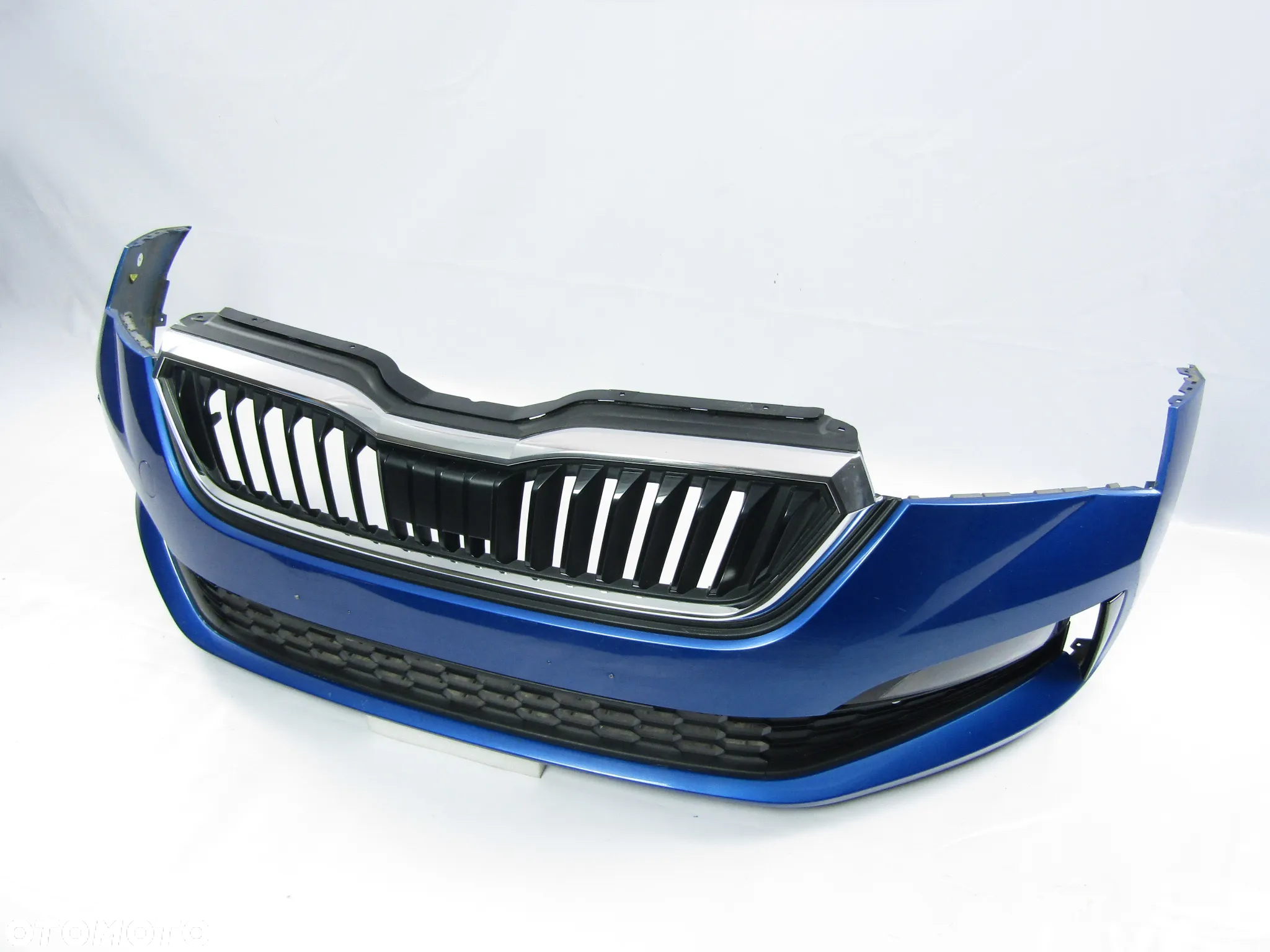 Zderzak przedni Skoda Scala 19 - 24 Bez otworów LF5W - 10