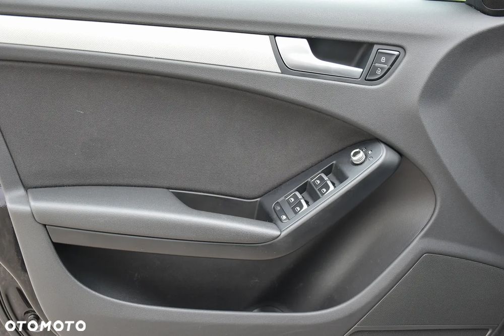 Audi A4 Avant 2.0 TDI DPF S line Sportpaket - 19