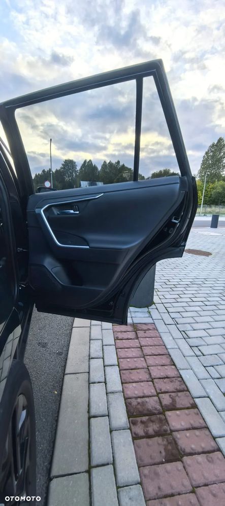 Toyota RAV4 2.5 Hybrid Black Edition by JBL 4x4 - 13