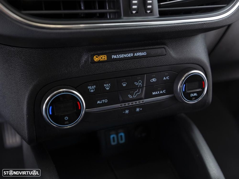 Ford Focus SW 1.5 TDCi EcoBlue Active Aut. — fotografia 18