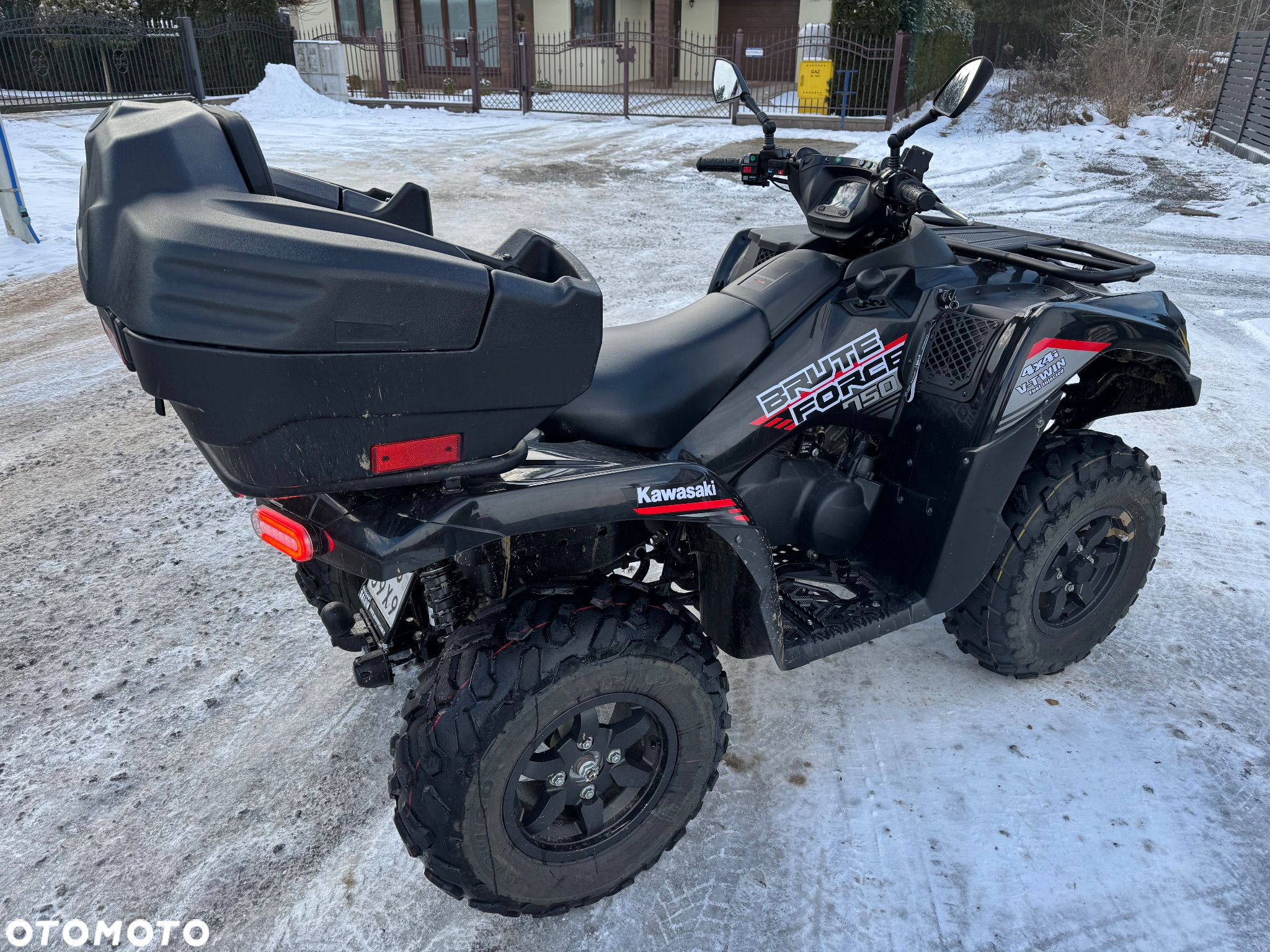 Kawasaki Brute Force - 9