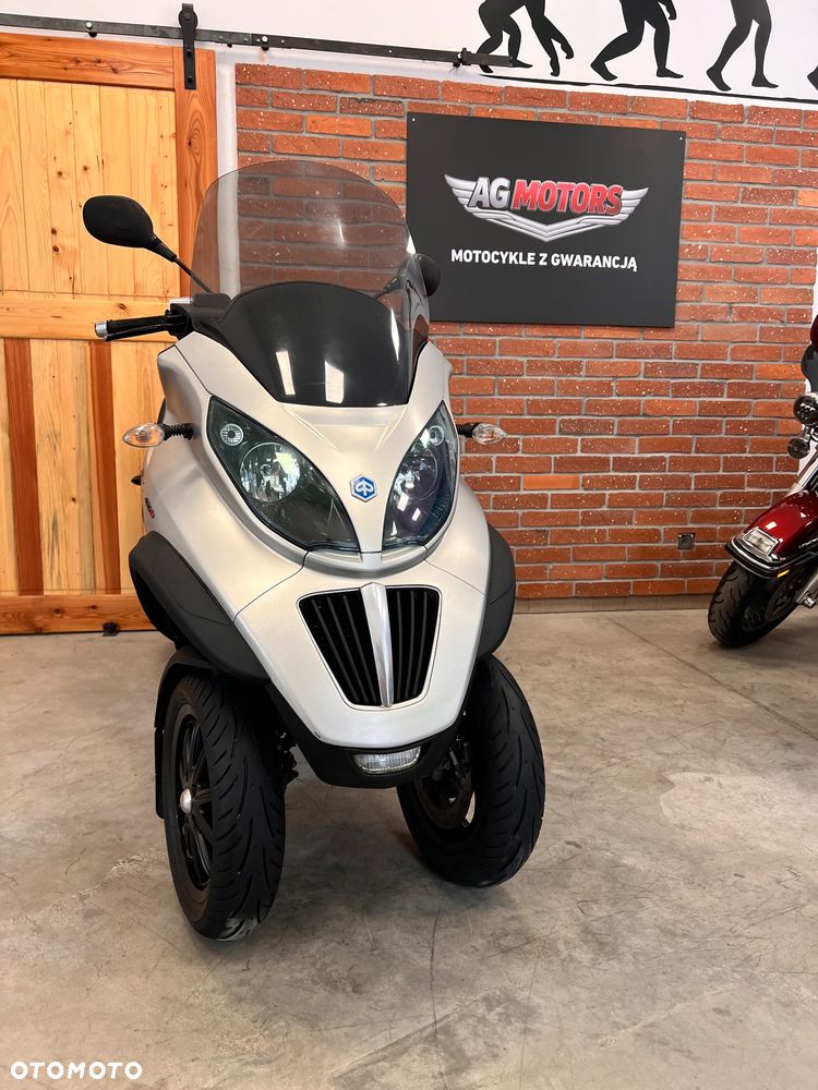 Piaggio MP-3 - 2