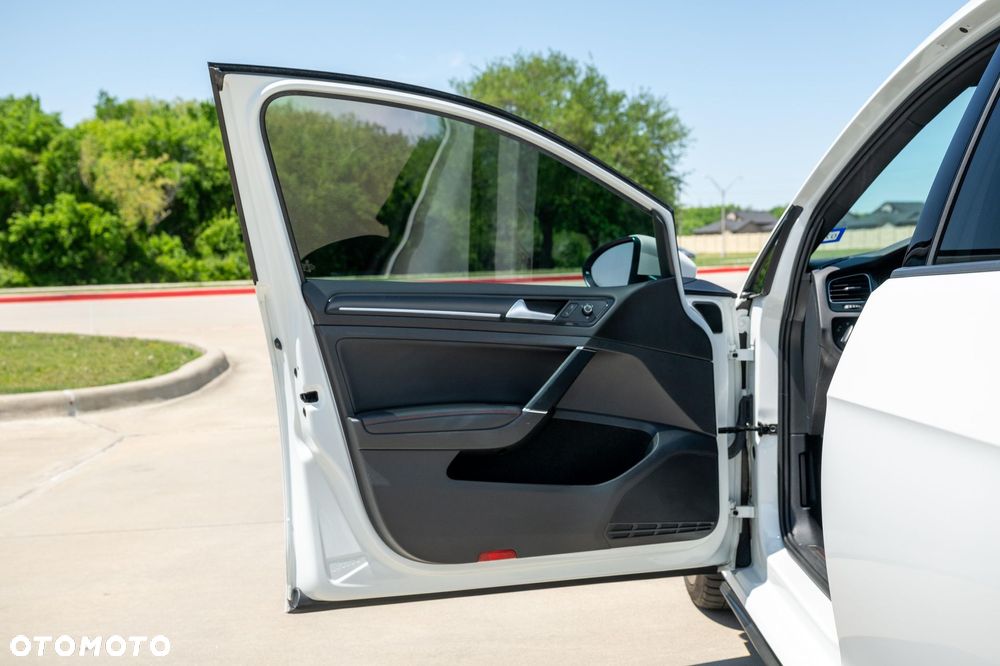 Volkswagen Golf GTI Performance BlueMotion Technology DSG - 21