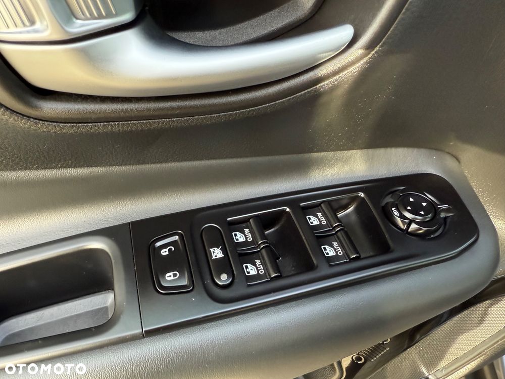 Jeep Renegade 1.5 T4 mHEV Limited FWD S&S DCT - 17