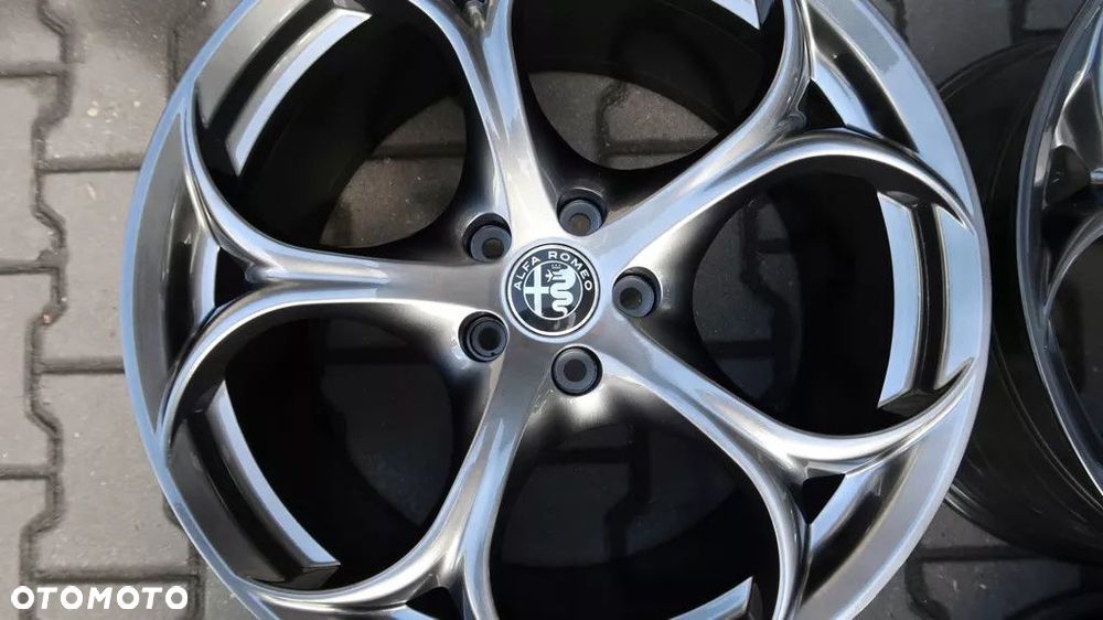 FELGI ALFA ROMEO GIULIA Q4 QUADRIFOGLIO 19'' - 1