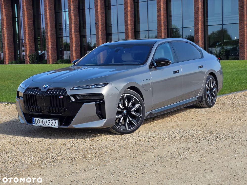 BMW Seria 7 M760e PHEV xDrive sport - 1