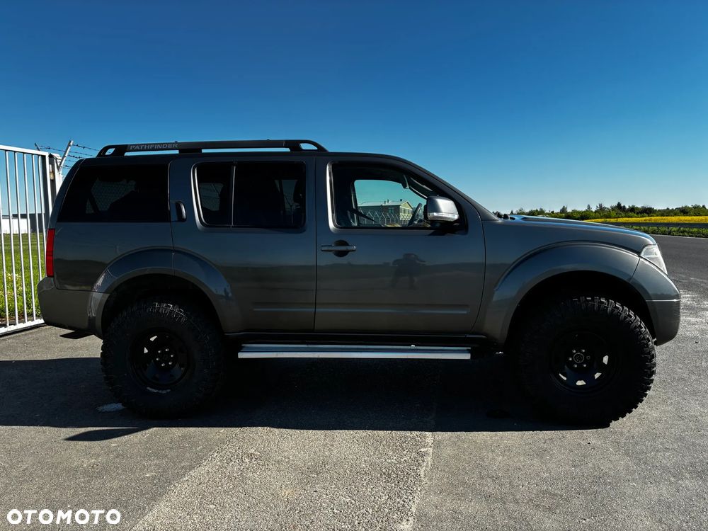 Nissan Pathfinder 2.5 dCi SE - 6