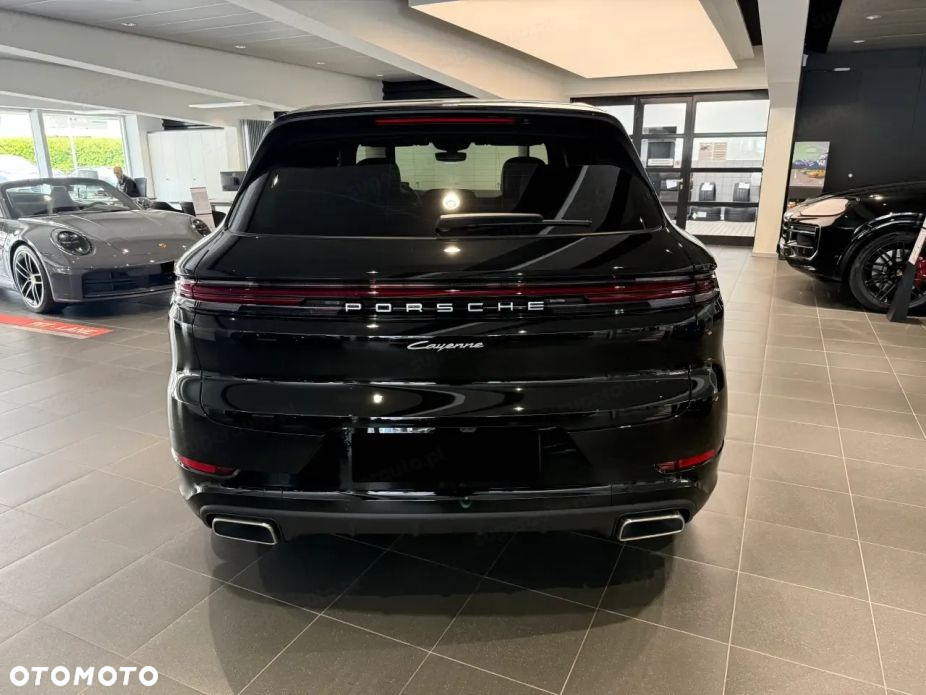 Porsche Cayenne Standard - 3