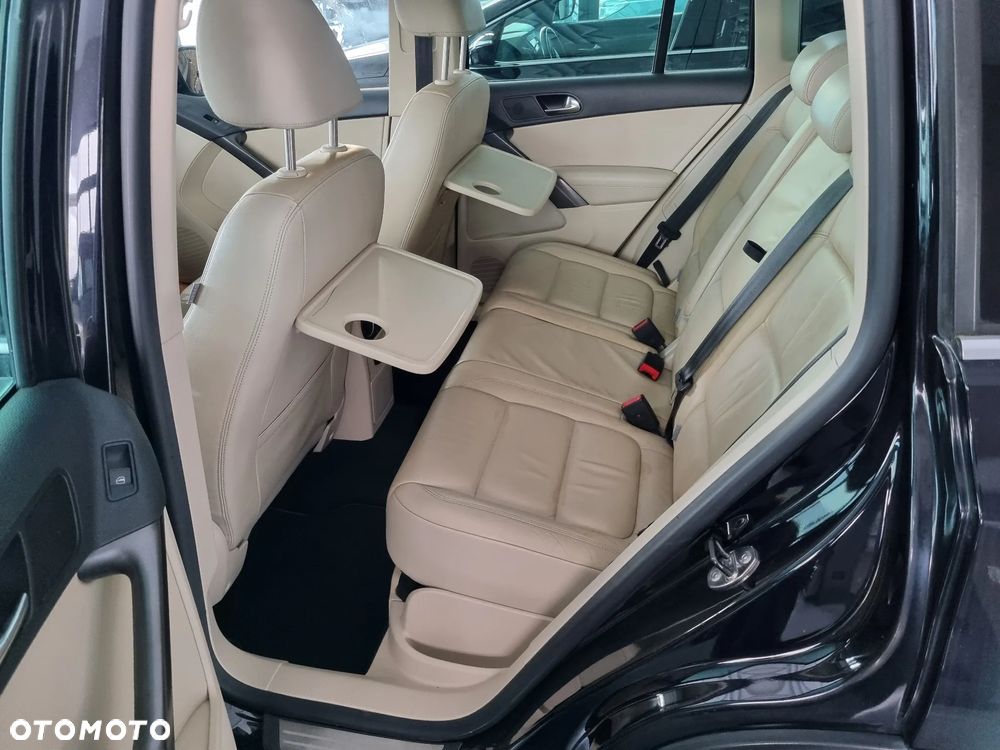 Volkswagen Tiguan - 11