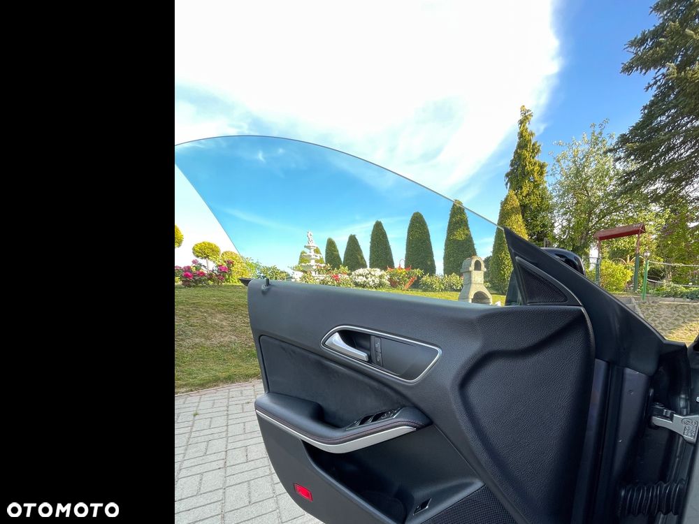 Mercedes-Benz CLA 200 7G-DCT AMG Line - 13