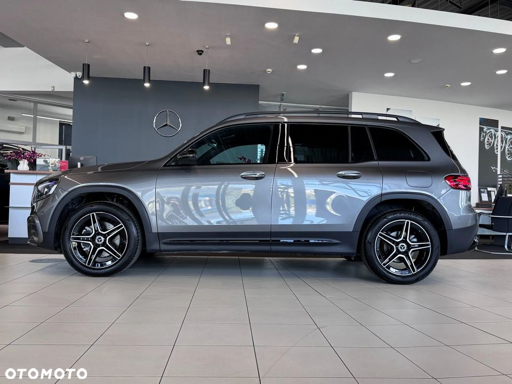 Mercedes-Benz GLB 200 AMG Line 7G-DCT - 2