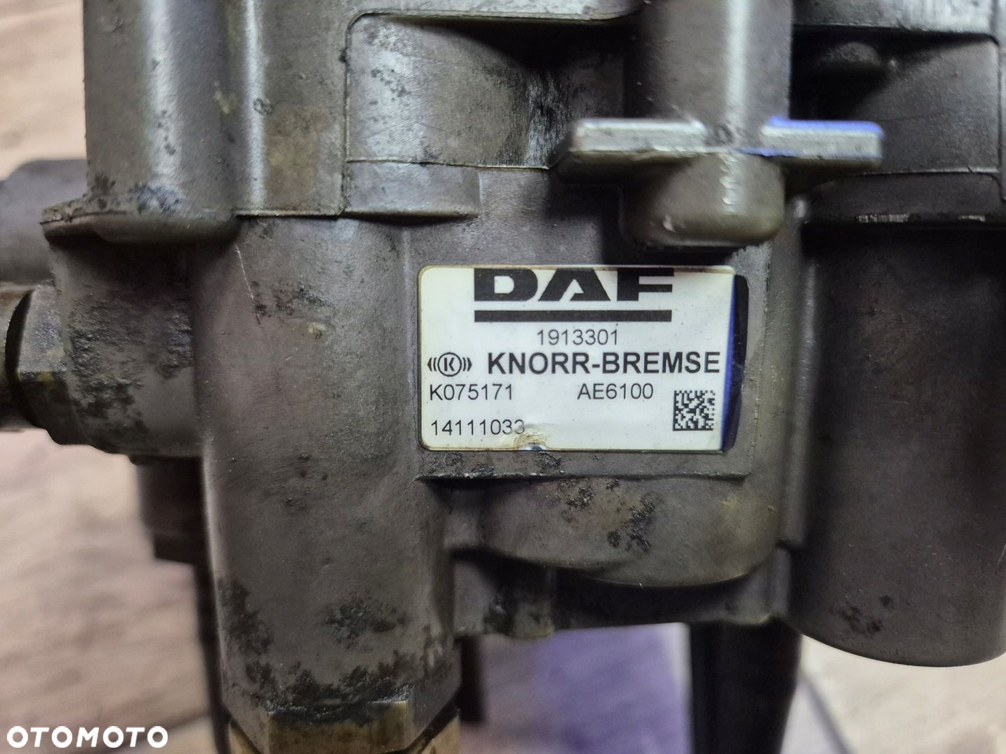 ZAWÓR OSUSZACZA POWIETRZA ZABEZPIECZAJĄCY DAF XF 106 , CF EURO 6 1913301 - 3