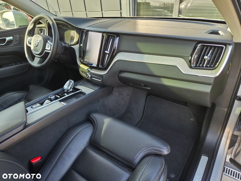 Volvo XC 60 D4 AWD Inscription - 34