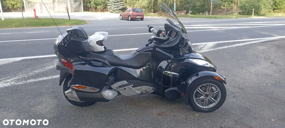Can-Am Spyder - 6