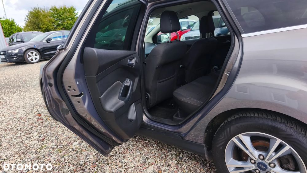 Ford Focus Turnier 1.6 EcoBoost Start-Stopp-System Titanium - 29