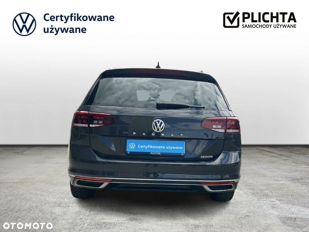 Volkswagen Passat Variant 2.0 TDI 4Mot Elegance DSG - 5