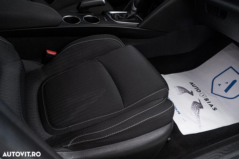 Renault Megane TCe 140 GPF EDC ZEN - 39