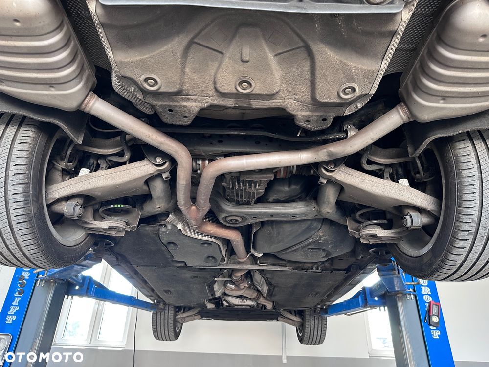 Audi A6 Avant 2.0 TDI quattro S tronic - 39