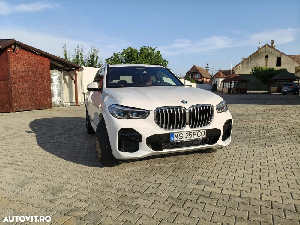 BMW X5 2021 — imagine 8