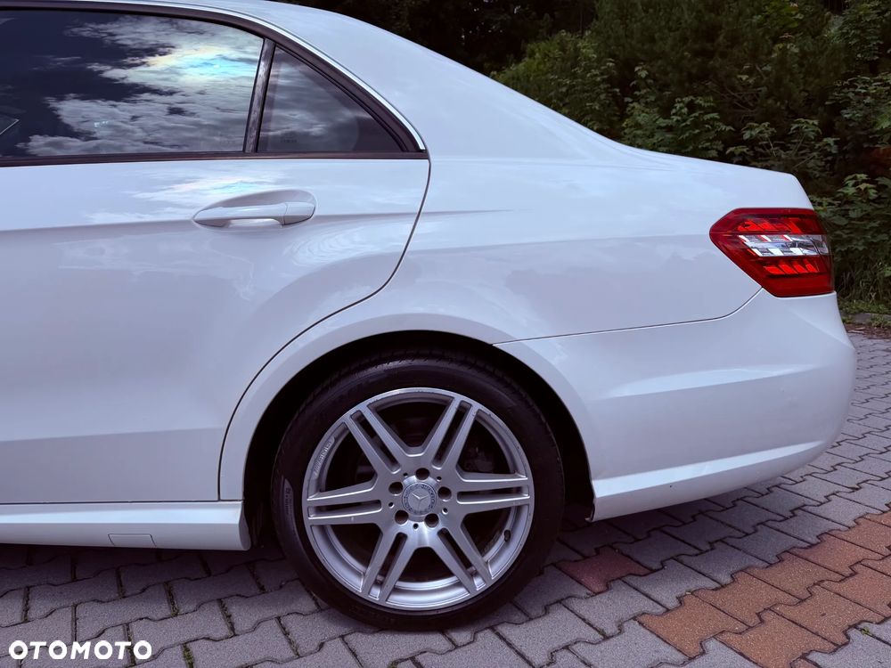 Mercedes-Benz Klasa E 200 CGI BlueEffICIENCY - 14
