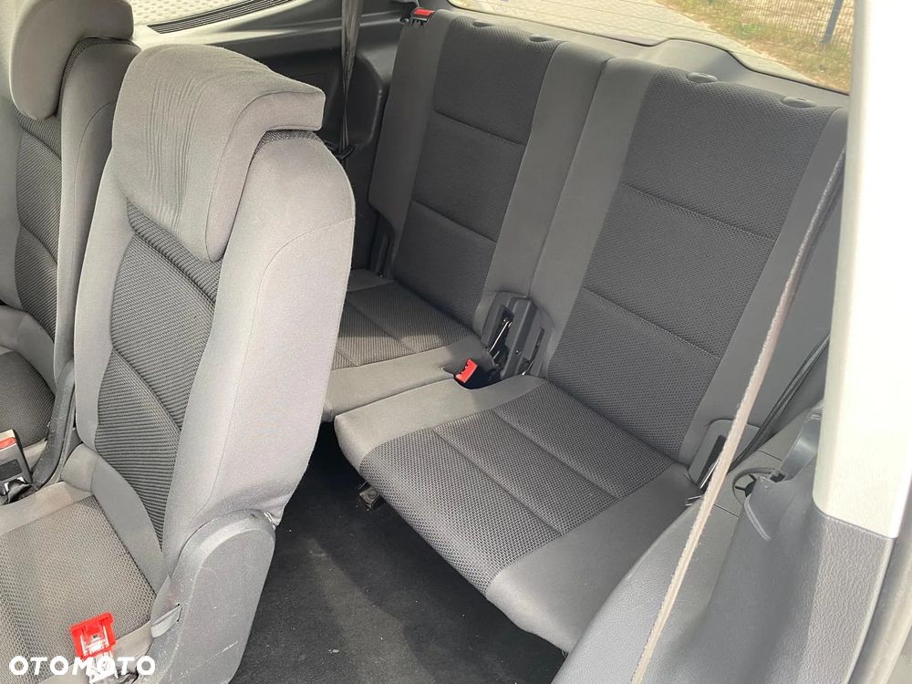 Volkswagen Touran 1.6 TDI DPF DSG Cross - 11