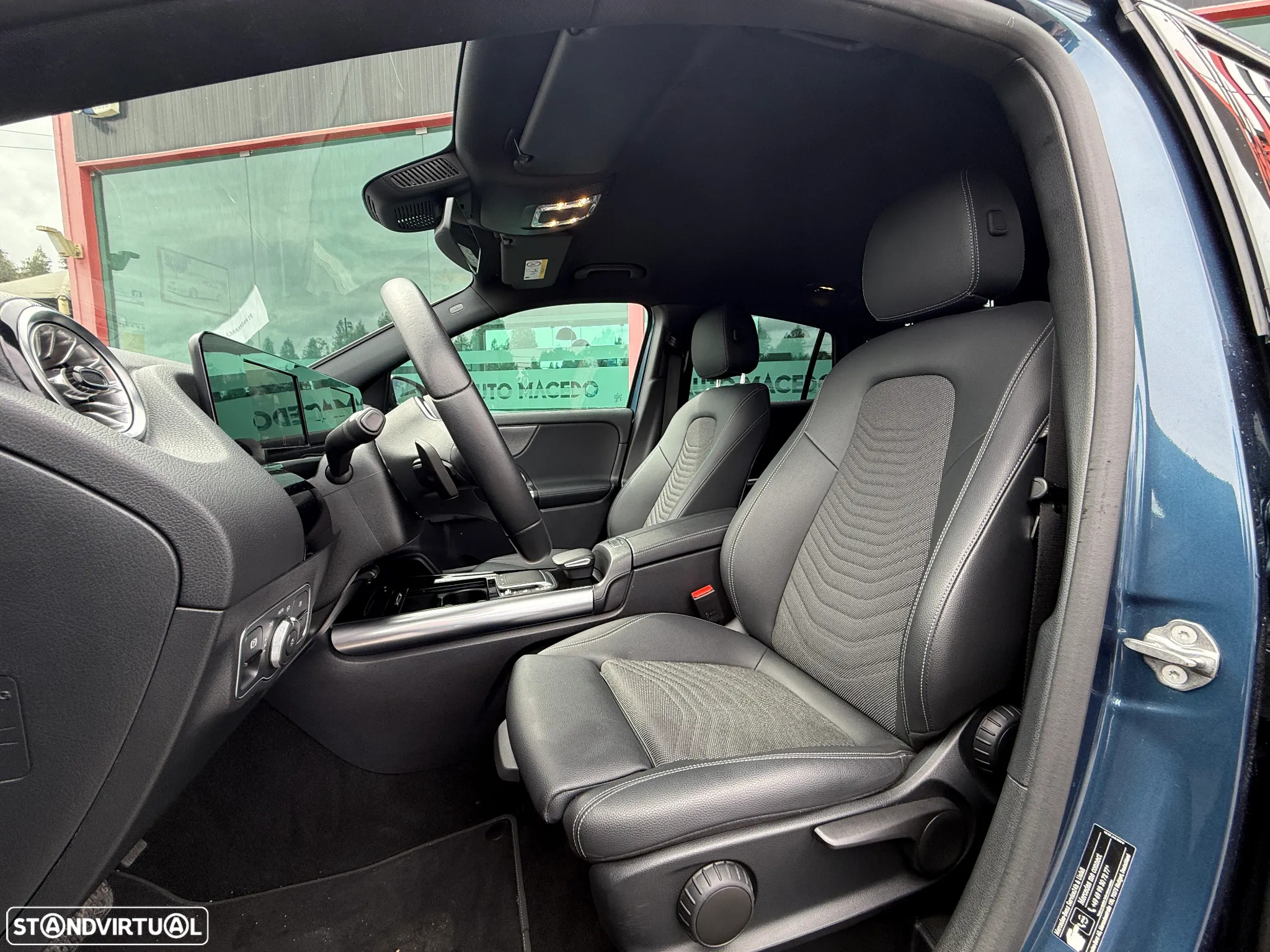 Mercedes-Benz GLA 180 7G-DCT Progressive - 14