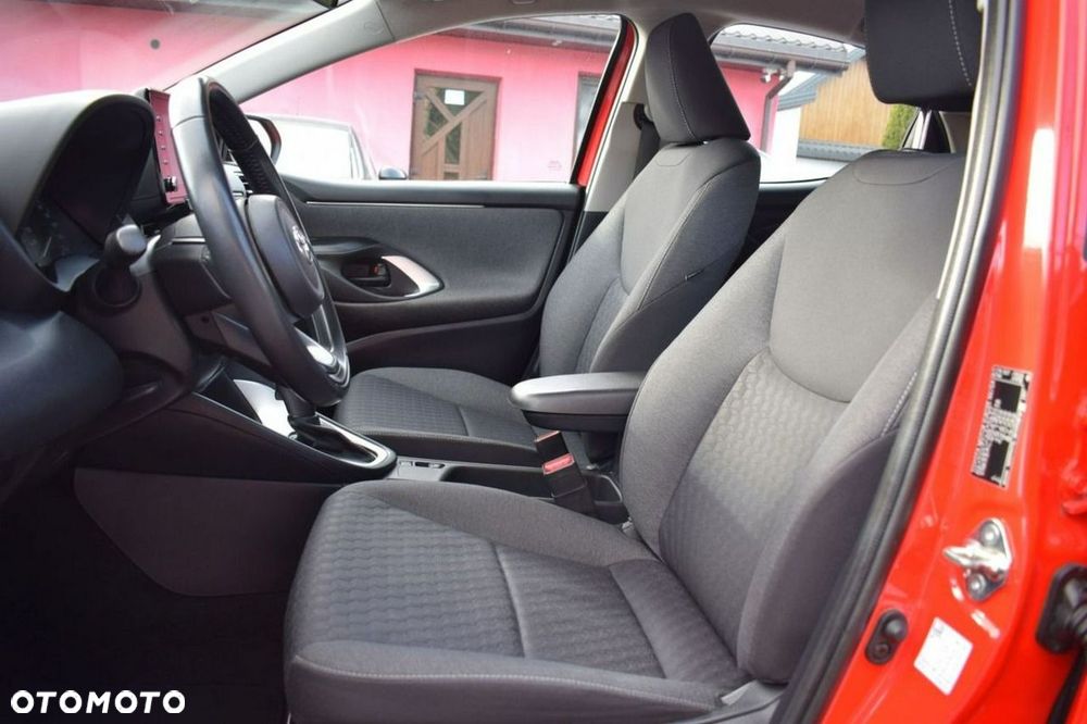 Toyota Yaris Hybrid 100 Dynamic - 7